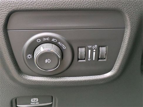 New 2025 Jeep Grand Cherokee L Limited w/ Black Appearance Package image 13