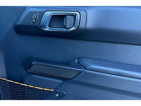 Used 2024 Ford Bronco Badlands image 19