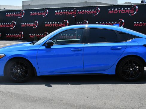 Used 2024 Honda Civic Sport image 4