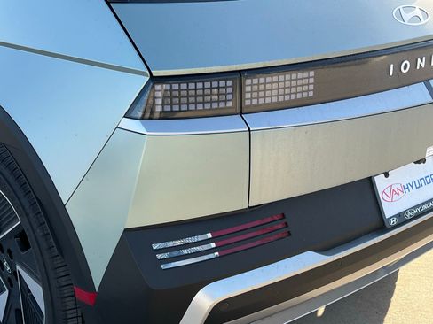 New 2026 Hyundai Ioniq 5 SEL image 12