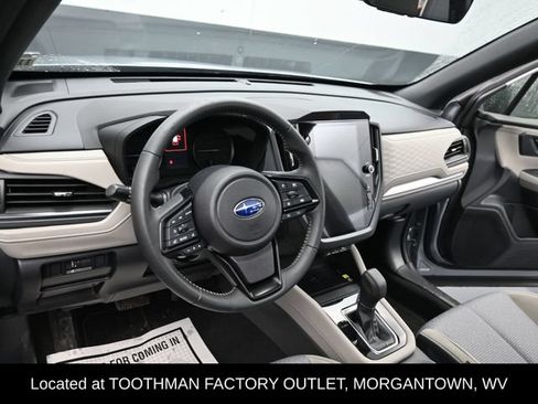Used 2025 Subaru Forester Premium AWD/4WD image 14