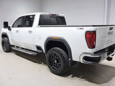 Used 2022 GMC Sierra 2500 SLT w/ SLT Premium Package AWD/4WD image 6
