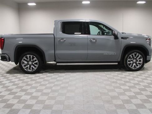 Used 2025 GMC Sierra 1500 Denali w/ Denali Reserve Package image 13