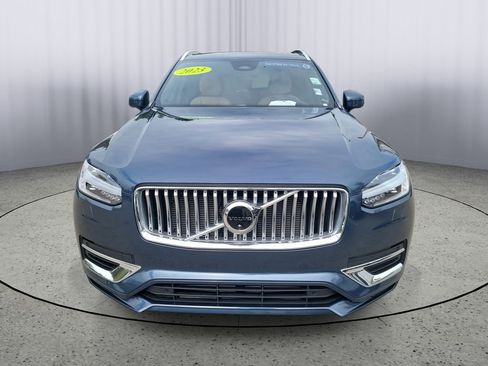 Certified 2023 Volvo XC90 T8 Ultimate w/ Protection Package Premier image 10