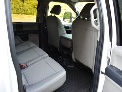 Used 2022 Ford F250 XL w/ STX Appearance Package AWD/4WD image 11