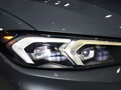 Used 2023 BMW 330e xDrive w/ Premium Package image 29