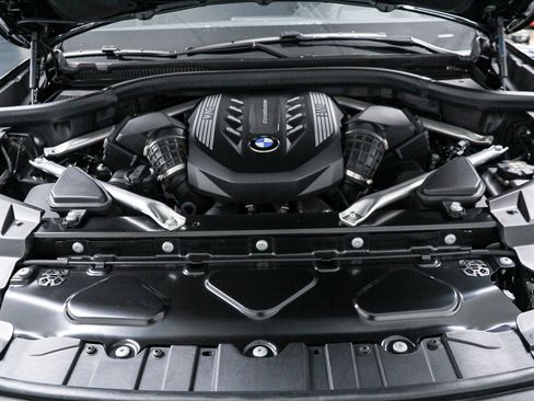 Certified 2023 BMW X5 M50i w/ Executive Package image 27