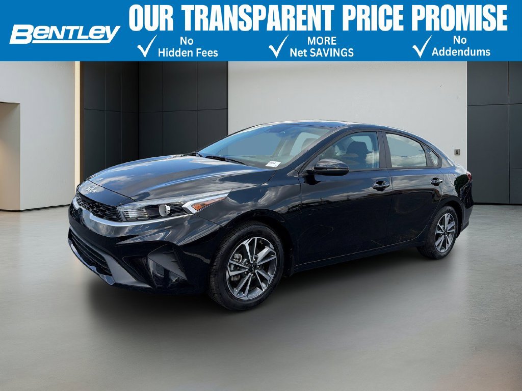 Used 2023 Kia Forte LXS w/ LXS Technology Package FWD image 1