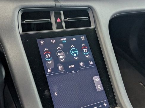 Used 2021 Porsche Taycan 4S image 21