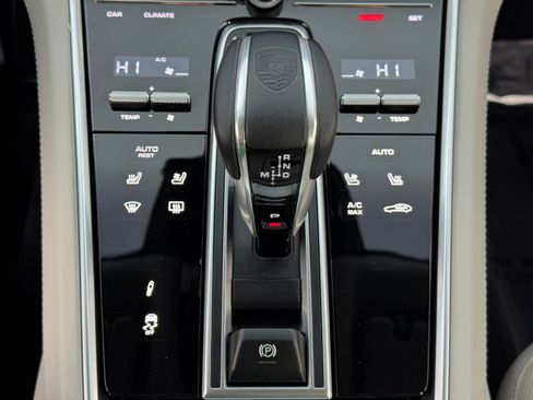 Used 2023 Porsche Panamera Platinum Edition RWD image 33