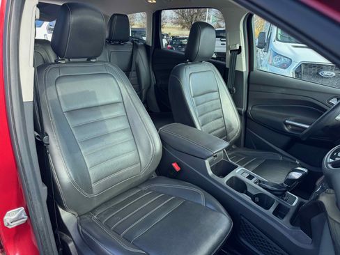 Certified 2019 Ford Escape Titanium image 30