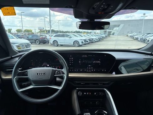 Used 2025 Audi Q5 Premium Plus w/ Premium Plus AWD/4WD image 13