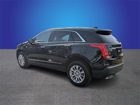 Used 2017 Cadillac XT5 FWD image 3