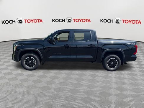 Used 2022 Toyota Tundra SR5 w/ TRD Off-Road Premium Package AWD/4WD image 4