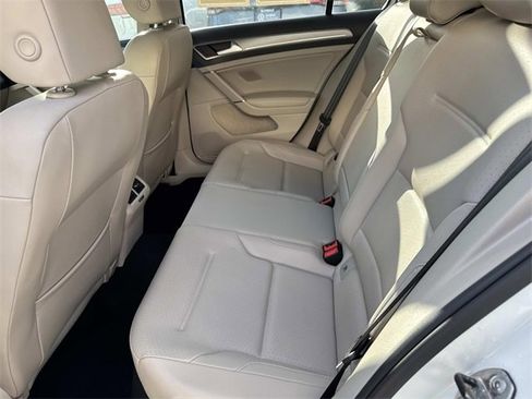 Used 2016 Volkswagen Golf SE w/ Lighting Package image 13