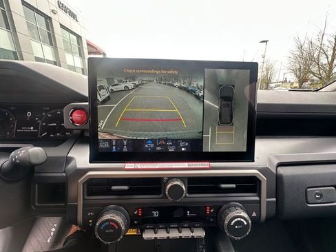 Used 2026 Toyota 4Runner TRD Off-Road Premium image 9