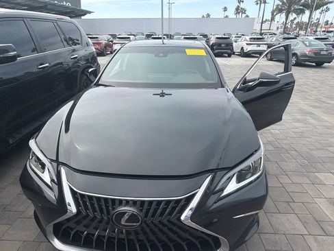 Used 2024 Lexus ES 300h w/ Premium Package image 6