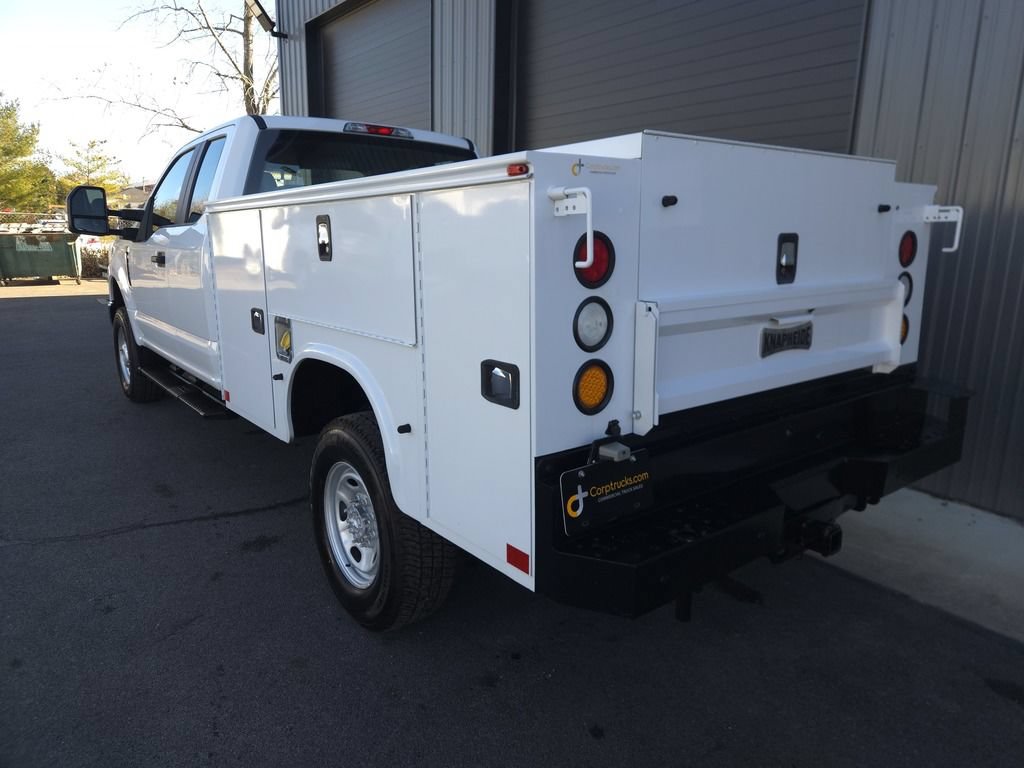Used 2017 Ford F250 XL w/ Power Equipment Group AWD/4WD image 3