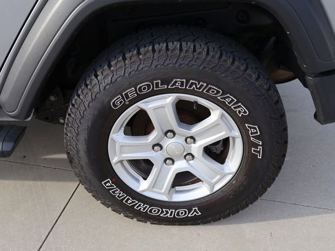 Used 2021 Jeep Wrangler Unlimited Sport image 11