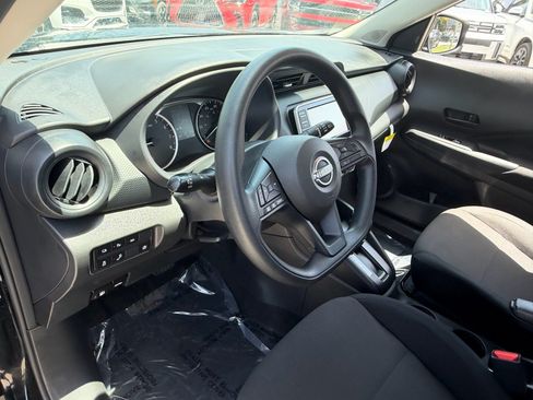 Certified 2025 Nissan Kicks Play S FWD image 10