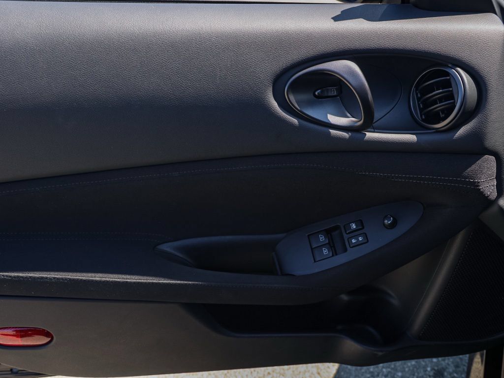 Used 2025 Nissan Z Sport w/ Floor Mat Package RWD image 44
