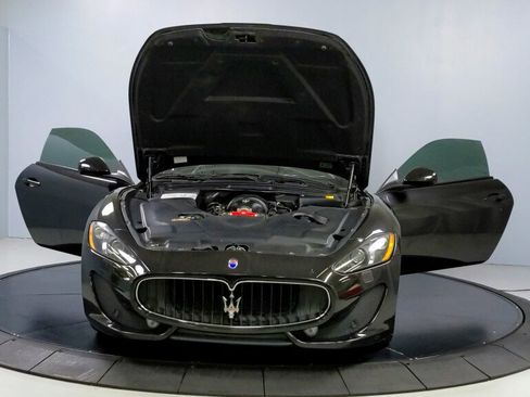 Used 2014 Maserati GranTurismo Sport image 10