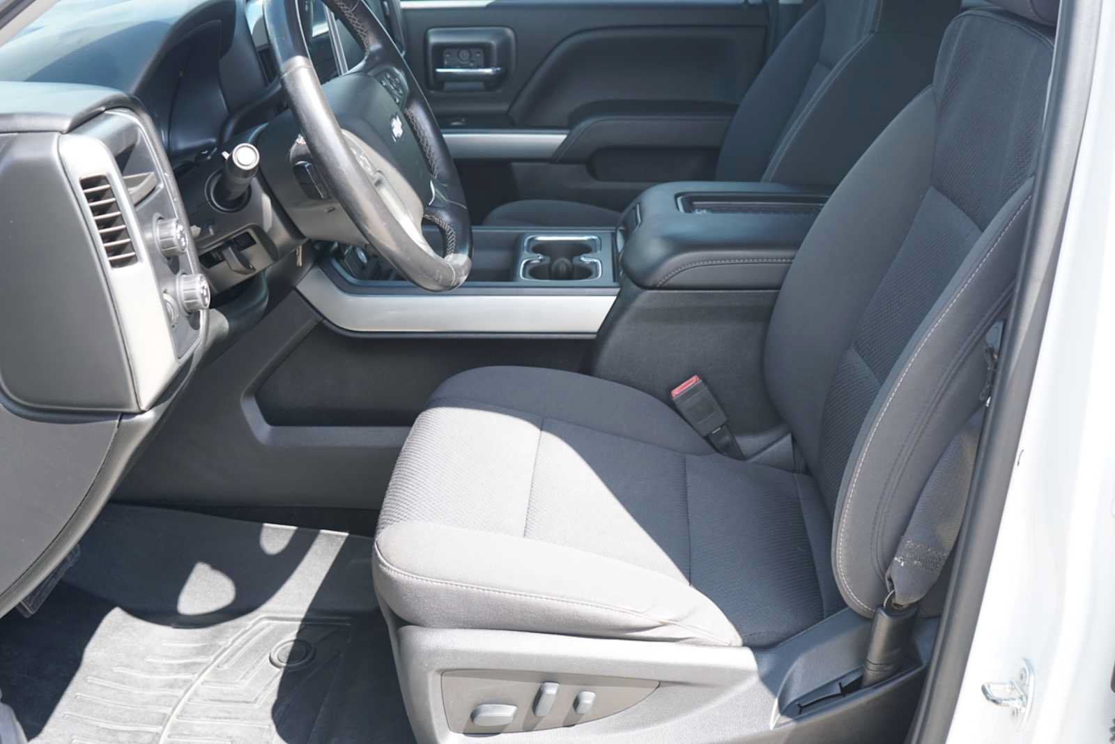 Used 2018 Chevrolet Silverado 1500 LT w/ Texas Edition AWD/4WD image 8
