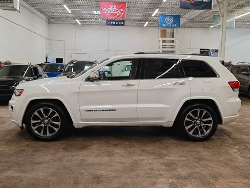 Used 2017 Jeep Grand Cherokee Overland image 18
