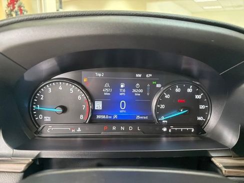 Used 2023 Ford Explorer Limited image 17