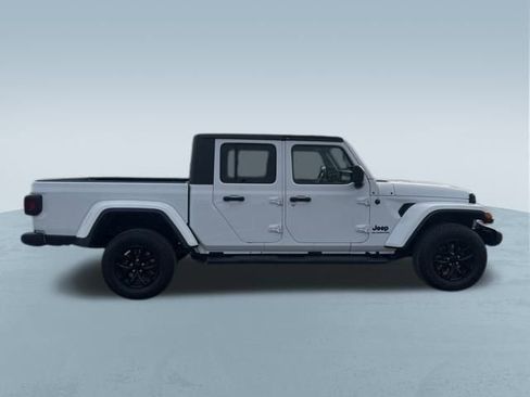 Used 2022 Jeep Gladiator Sport image 41