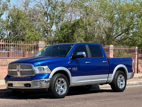 Used 2016 RAM 1500 Laramie w/ Convenience Group AWD/4WD image 1