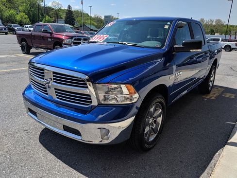 Used 2019 RAM 1500 Big Horn w/ Rambox Value Package image 4