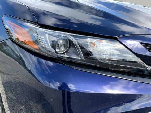 Used 2022 Toyota Camry SE FWD image 27