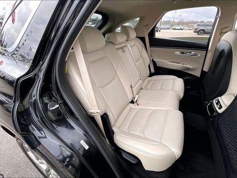 Certified 2025 Genesis GV70 2.5T Select w/ Select Package image 27