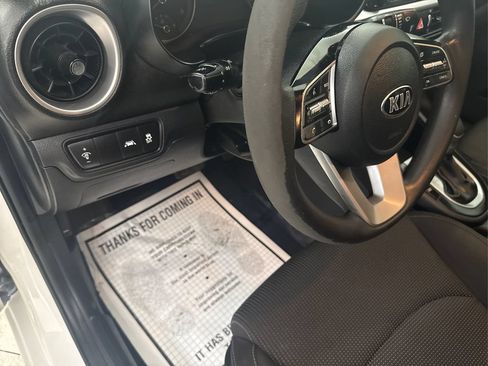 Used 2020 Kia Forte Sedan FWD image 28