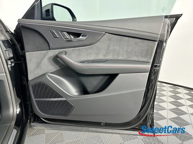 Used 2025 Audi RS Q8 performance AWD/4WD image 45