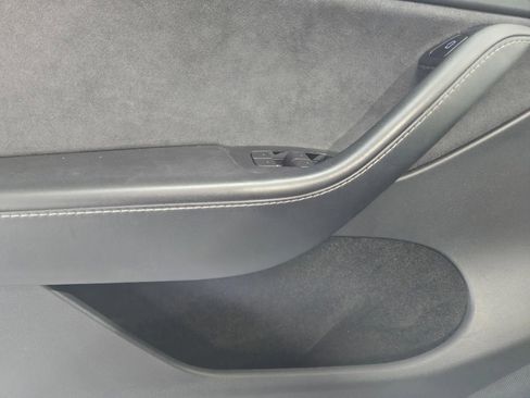 Used 2023 Tesla Model Y Long Range image 13