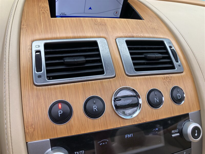 Used 2011 Aston Martin DB9 Volante RWD image 26