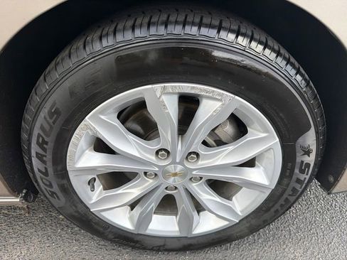 Used 2024 Chevrolet Malibu LT FWD image 12