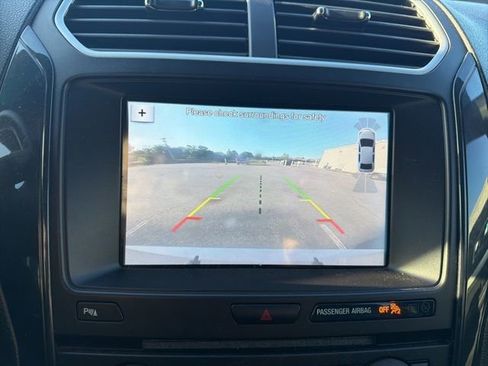 Used 2017 Ford Explorer XLT w/ Equipment Group 202A image 27
