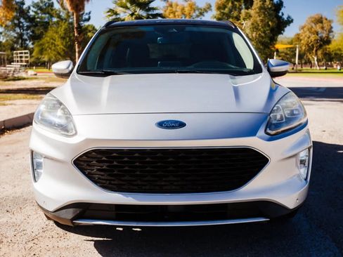 Used 2020 Ford Escape Titanium w/ Titanium Premium Package 2.0 image 2