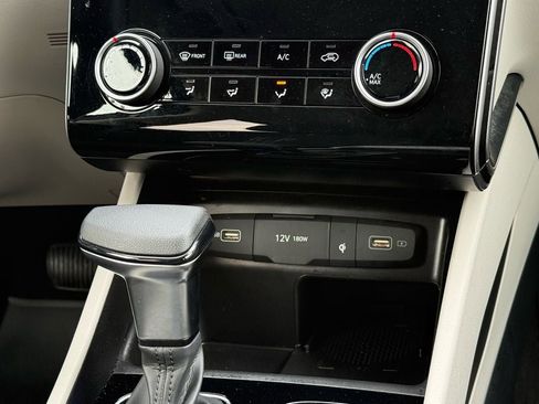 Used 2023 Hyundai Tucson SEL image 25