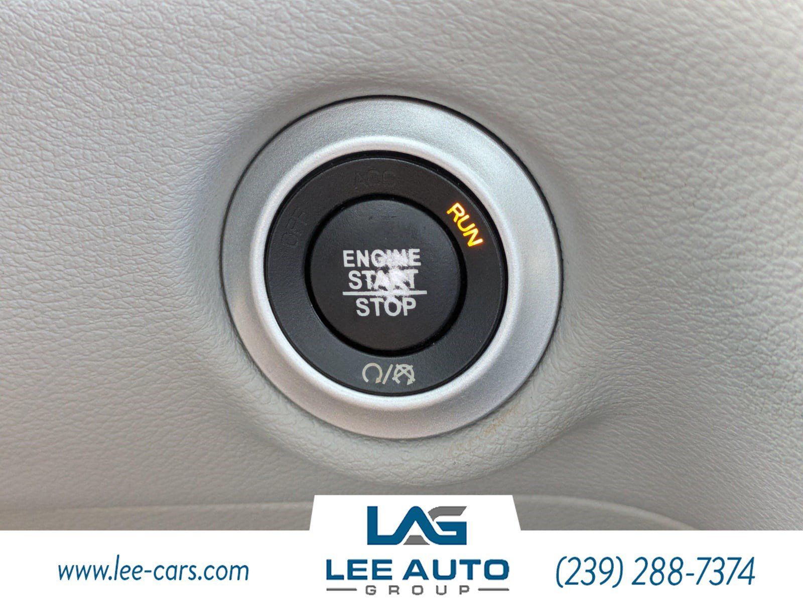 Used 2019 Chrysler Pacifica Touring-L FWD image 28