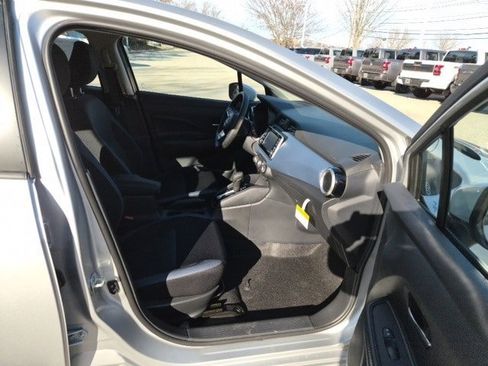 New 2025 Nissan Versa SV w/ Trunk Package image 10