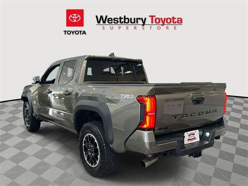 Certified 2025 Toyota Tacoma TRD Off-Road image 12