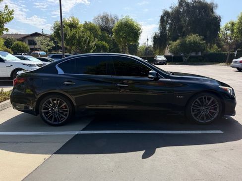 Used 2018 INFINITI Q50 Red Sport 400 w/ Sensory Package (Sport) RWD image 4