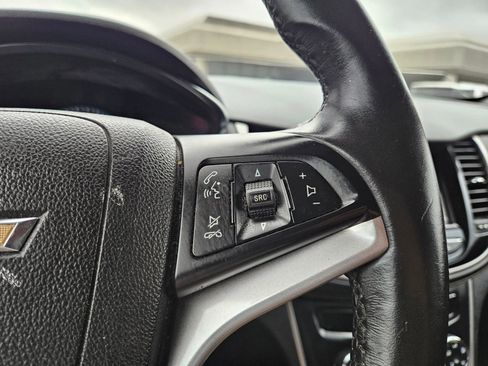 Used 2018 Chevrolet Trax LT w/ LT Convenience Package image 14