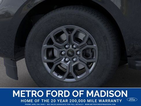 New 2025 Ford Expedition Active image 20