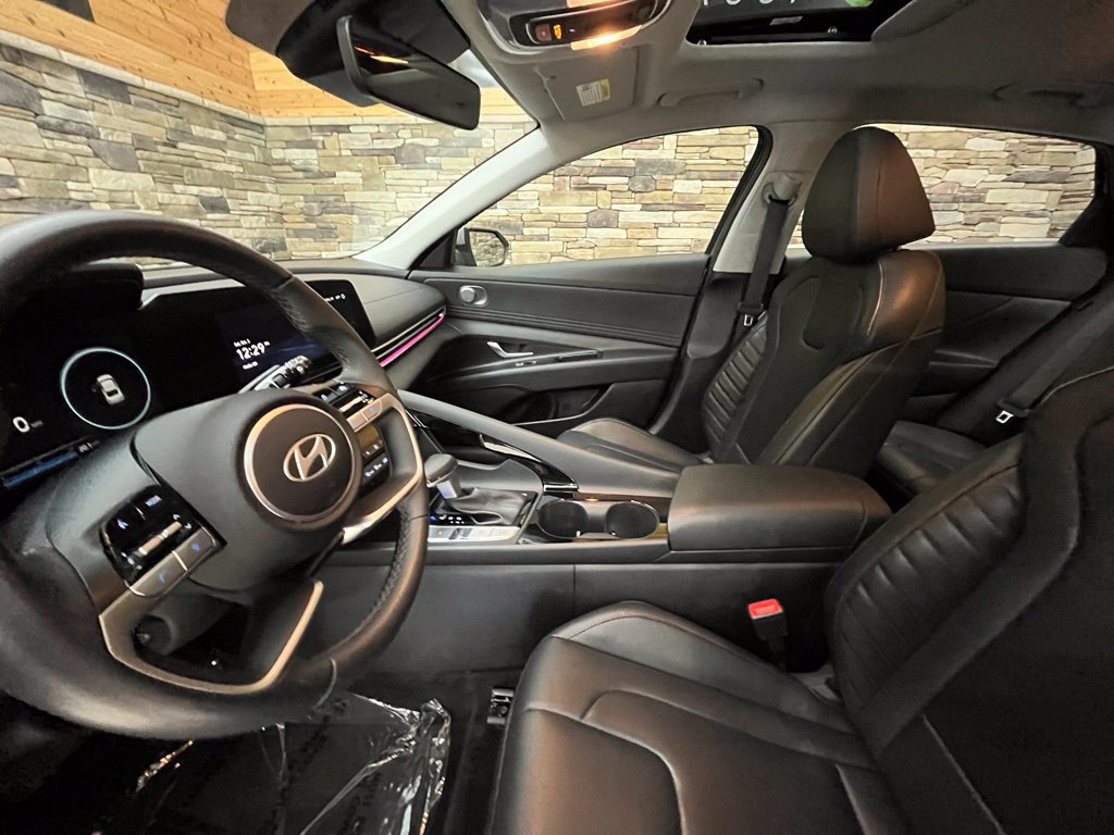 Certified 2024 Hyundai Elantra Limited FWD image 15