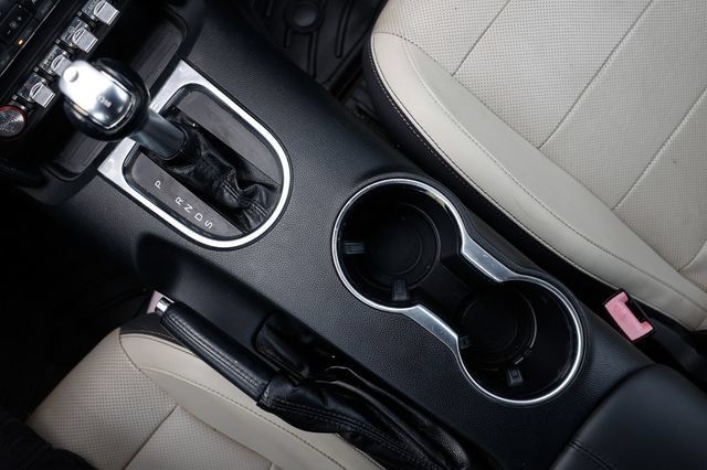 Used 2018 Ford Mustang Premium RWD image 38